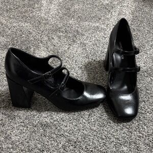 Elegant Black Mary Jane Heels